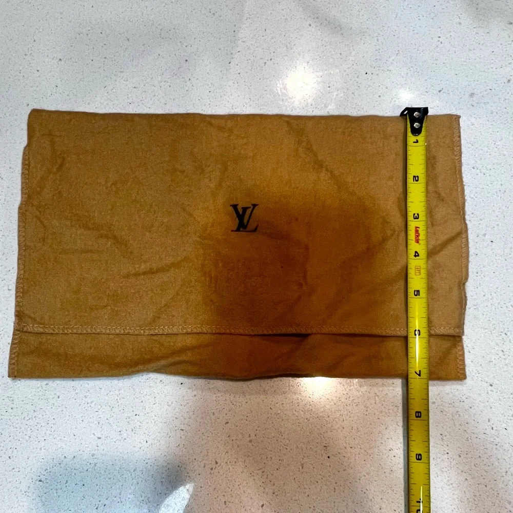 Louis Vuitton XL Wallet/ Clutch Duster Bag 🤎